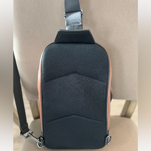 Coach Graham Pack Crossbody - Picture 5 of 16
